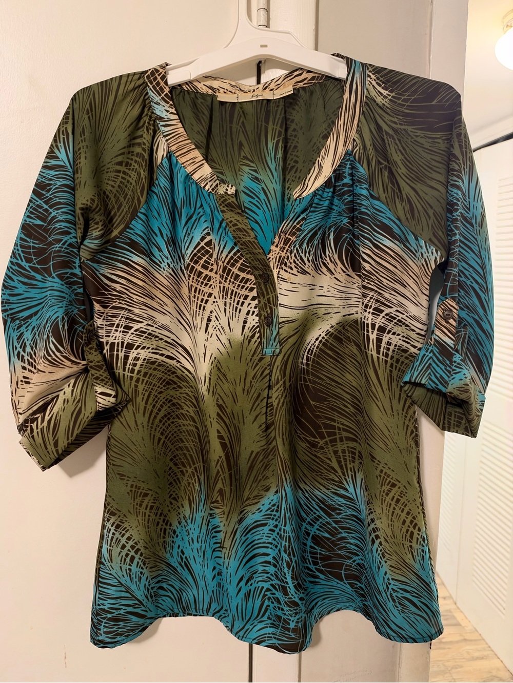 Gibson Olive, Teal & Cream Patterned V-Neck Tunic